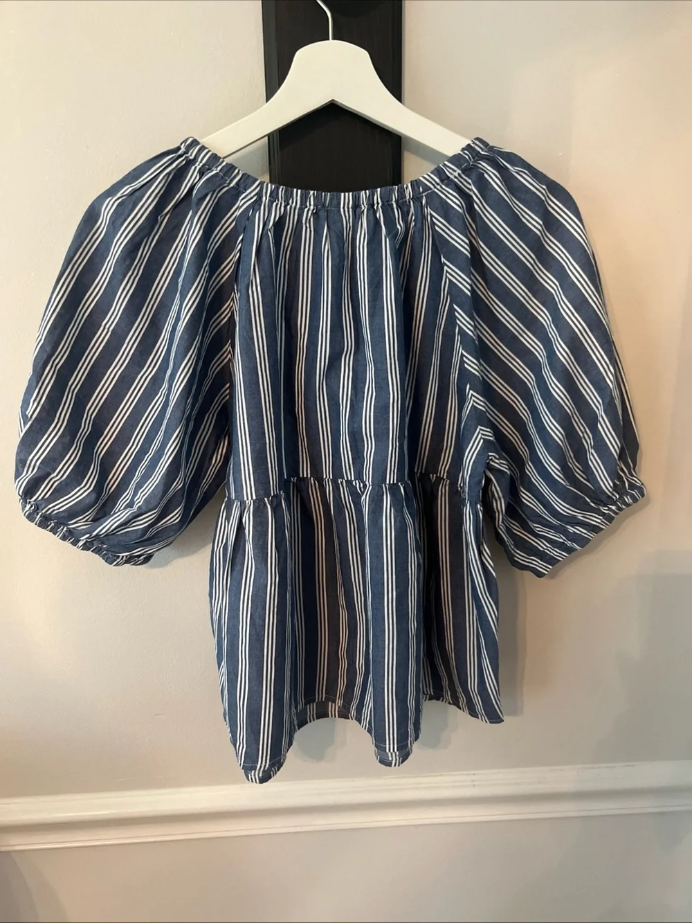 Old Navy Blue & White Striped Puff Sleeve Top